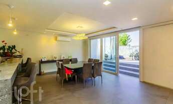 Imagem 4: Casa à venda em Três Figueiras com 310 m², 3 quartos, 3 suítes, 3 vagas