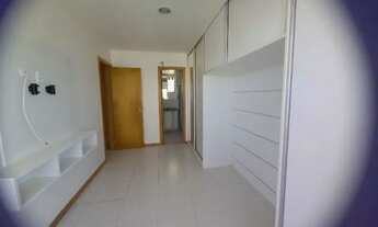 Imagem 8: Dois quartos + gabinete, três banheiros , duas garagens, próximo ao Shopping Itaigara