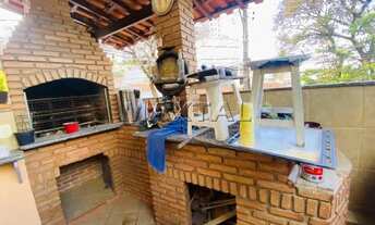 Imagem 3: Sobrado à venda 2 dormitórios, com armários, 2 banheiros 1 com banheira e cozinhas. Com ar