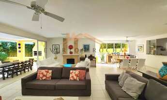 Imagem 6: Sobrado de alto padrão em condomínio fechado para venda - 5 suítes e piscina