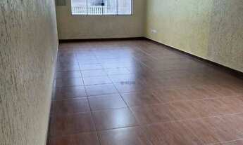 Imagem 6: Sobrado no bairro Aeródromo com 4 dormitórios para alugar, 150 m² por R$ 2.200/mês - Jardi