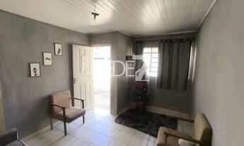 Imagem 6: Casa à venda com 2 quartos, 1 sala, 1 banheiro, 2 vagas de garagem em Valinhos-SP!