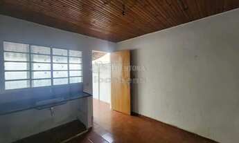 Imagem: Casa de fundo em Engenheiro Schmitt com