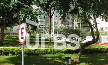 Imagem 2: Apartamento impecável em frente à praça da T-25