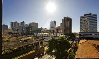 Imagem 2: Apartamento Espaçoso e Sofisticado no Edifício Ravenna: 2 Dormitórios, Suíte com Closet e