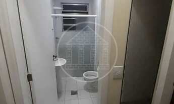 Imagem 6: Apartamento para venda com sacada e vaga de garagem no Guarujá/SP