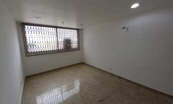 Imagem 3: Sala Comercial Ampla - EM FRENTE AO MERCADÃO MADUREIRA