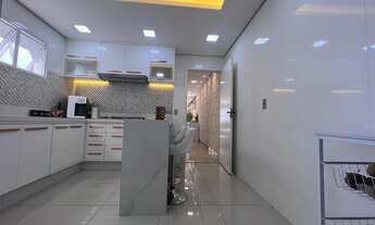 Imagem 4: Casa de Alto Padrão com 4 Dormitórios