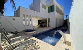 Imagem 5: Casa de condomínio sobrado para venda possui 394 metros quadrados com 4 quartos