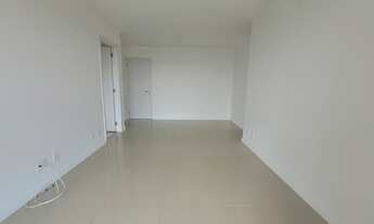 Imagem 2: Apartamento de 80 metros quadrados no bairro Barra da Tijuca com 2 quartos