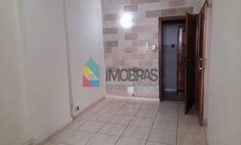 Imagem 1: OPORTUNIDADE!!!EXCELENTE QUARTO E SALA REFORMADO ENTRE AS ESTAÇÕES CINELÂNDIA E GLÓRIA DO