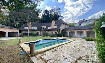 Imagem: Mansão cinematográfica, estilo europeu