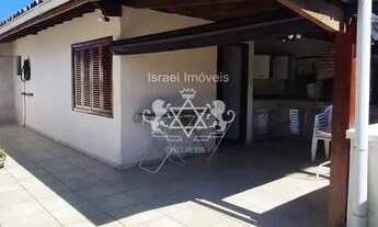 Imagem: Cobertura a uma quadra da praia à venda