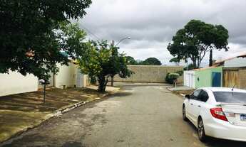 Imagem 3: Dois barracões próximo do centro de caldas novas