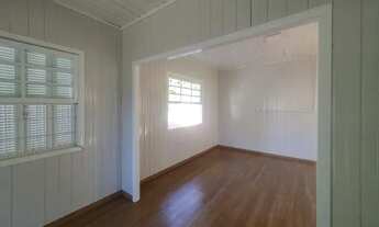 Imagem 2: Nós alugamos - Casa Comercial - Santa Catarina - Caxias do Sul ?Aluguel: R$ 2.250,00 ?