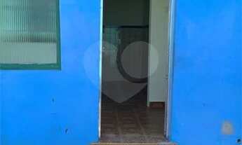 Imagem 2: Casa com 1 dorm e 1 vaga na Vila Paulo Silas