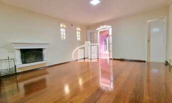 Imagem 3: Casa espaçosa com quintal, jardim e área de festas em rua fechada (particular) para locaçã