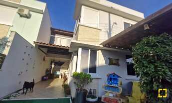 Imagem 2: Casa à venda com 3 dormitórios, sendo 2 suítes no Campeche por R$ 1.080.000