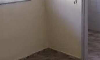 Imagem 2: Casa 02 Quartos, Varanda etc... em Vista Alegre (Próximo ao McDonald's da Estrada da