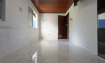 Imagem 3: Casa de 2 quartos (1 suíte) com 90m² para alugar no bairro Trindade em Florianópolis