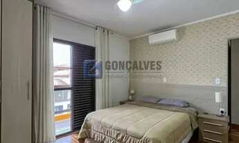 Imagem 6: Sobrado à venda no bairro Vila Floresta em Santo André/SP, com 240 e 4 Quartos sendo 1 suí