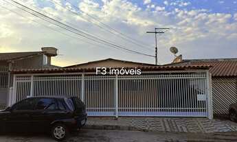 Imagem 2: Casa para Venda em Brasília, Guará I, 4 dormitórios, 1 suíte, 3 banheiros, 2 vagas