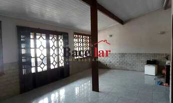 Imagem: Casa de rua / Residencial / Portuguesa