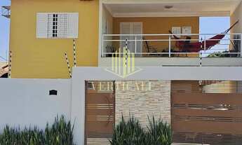 Imagem 2: Casa Duplex à Venda, com Ampla Varanda e Espaços Integrados, Jardim Shangri-la, Cuiabá, MT