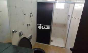 Imagem 12: Casa residencial com 5 quartos sendo 1 suíte disponível para locação no bairro Saraiva em