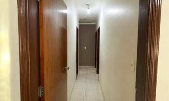 Imagem 2: Vende-se casa com 3 quartos Barcelona