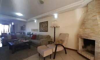 Imagem 3: Casa em Porto Alegre, no bairro Espírito Santo, com 3 dormitório(s), e 3 banheiros, à vend