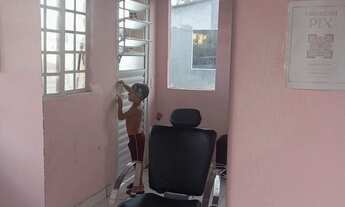 Imagem 3: Cadeira de cabeleireiro