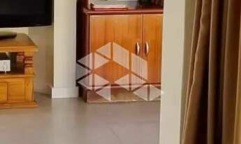 Imagem: Cobertura reformada no Bairro Santana, Porto