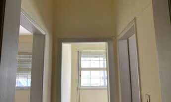 Imagem 7: Apartamento para venda possui 90 metros quadrados com 2 quartos em Menino Deus - Porto Ale