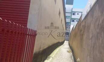 Imagem 3: Galpão no Satélite para venda possui 243 metros quadrados com 1 quarto