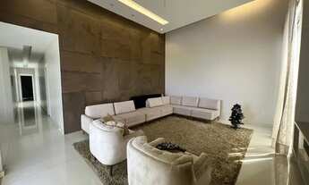 Imagem 2: Casa no Cidade Jardim II com 3 suítes - 360m²