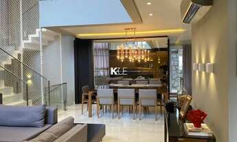 Imagem 6: Casa de alto padrão em condomínio fechado próximo do Centro de Florianópolis