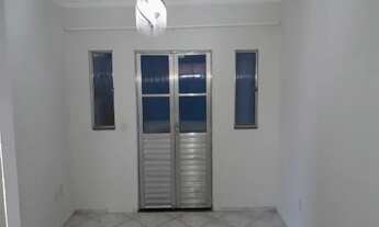 Imagem 3: Alugo casa 2/4 tipo apartamento em Prédio residencial de família