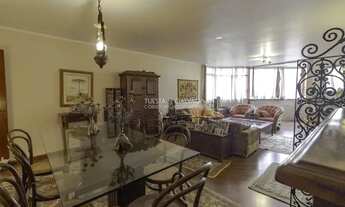 Imagem 5: Apartamento amplo em andar alto bem iluminado, ensolarado e decorado, com duas vagas