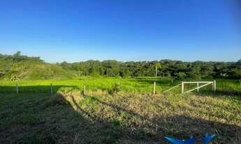 Imagem 3: Velleda oferece bonito sítio, na Águas Claras