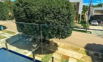 Imagem 2: Sobrado no Belvedere I - Suíte master com closet, banheira e sacada!