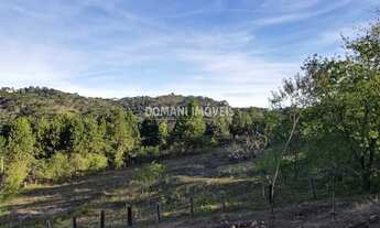Imagem 2: Magnífico Terreno com Vista à Venda na Região do Alto da Boa Vista - Campos do Jordão/SP