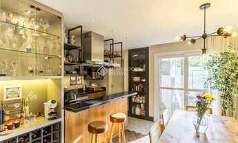 Imagem 4: Exclusividade e Conforto: Casa 155m² em Condomínio de Alto Padrão com Lareira e Churrasque