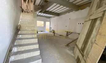 Imagem 4: Casa Duplex em Colinas de Laranjeiras - Acabamento de Alto Padrão