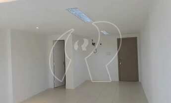 Imagem 4: Sala comercial no Edifício Centurion, no coração financeiro de Fortaleza, na Praça Portuga