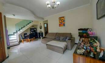 Imagem 6: Casa Geminada com entrada coletiva, 03 quartos sendo 01 com suíte, 02 vagas no Bairro Euro