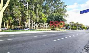 Imagem 4: Comerical de frente ao Parque Ibirapuera