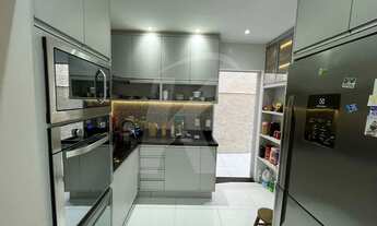 Imagem 7: Sobrado 4 Quartos, 2 Suítes, Closet, Quintal, Terraço com churrasqueira, 2 Vagas de Garage