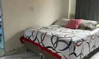 Imagem 2: Imóvel para venda tem 300 metros quadrados com 1 quarto em Miguel Couto - Nova Iguaçu - RJ