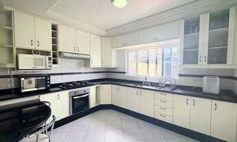 Imagem 7: Triplex 301m² suíte master com hidro e sauna + amplo quintal - no Boqueirão